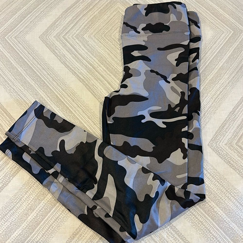 Koral Women’s Grey & Black Camouflage Leggings - Size S